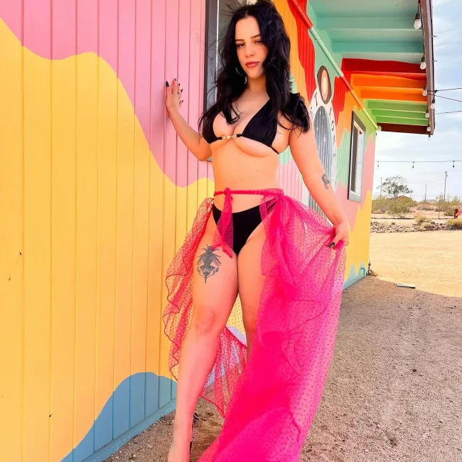 3 Ways To Experience Harley Quinn's World